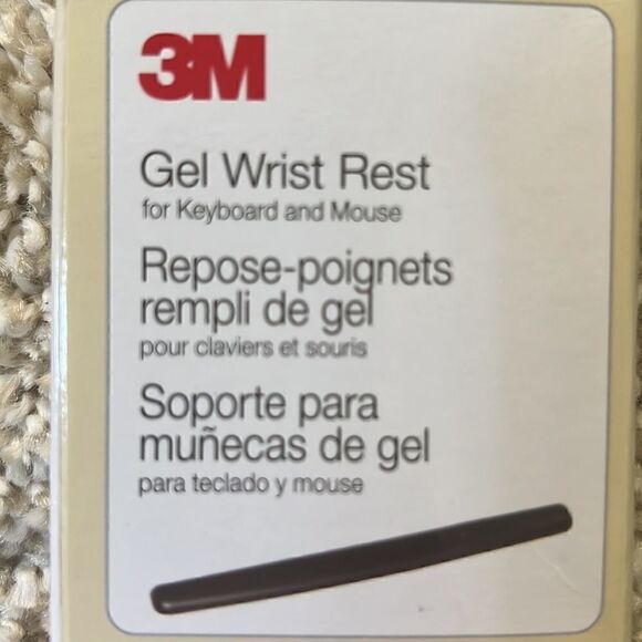 3M Gell Wrist Rest  - Picture 6 of 8